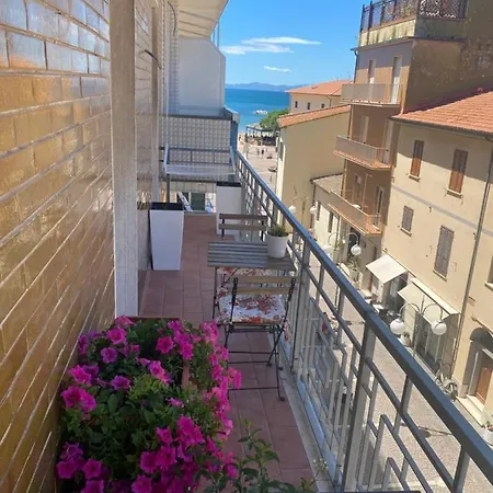 Konukevi Via Roma 12 Follonica