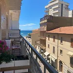 Via Roma 12 3*